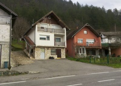 Oglas – Stambeni objekat – kuća i zemljište u naselju Donja Jagodina, opština Višegrad